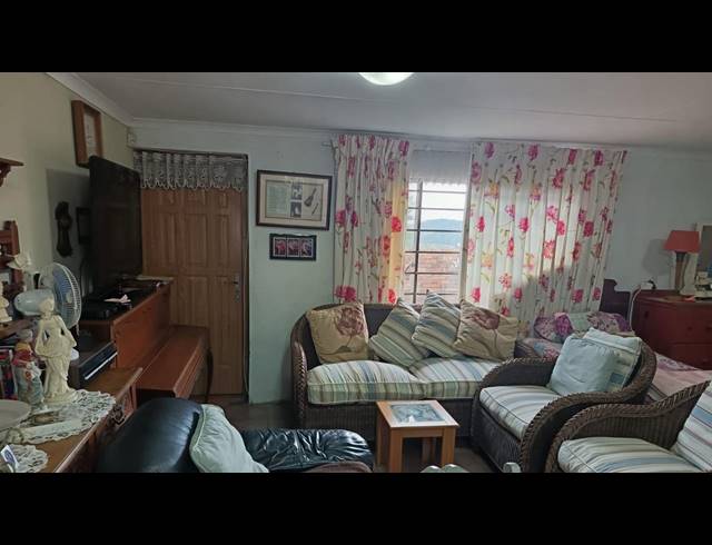 4 BEDROOM DETACHED FOR SALE IN SOUTH CREST